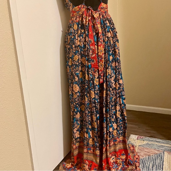 Bohemian Maxi Multi-Colored flowered Large Dress - Picture 8 of 9